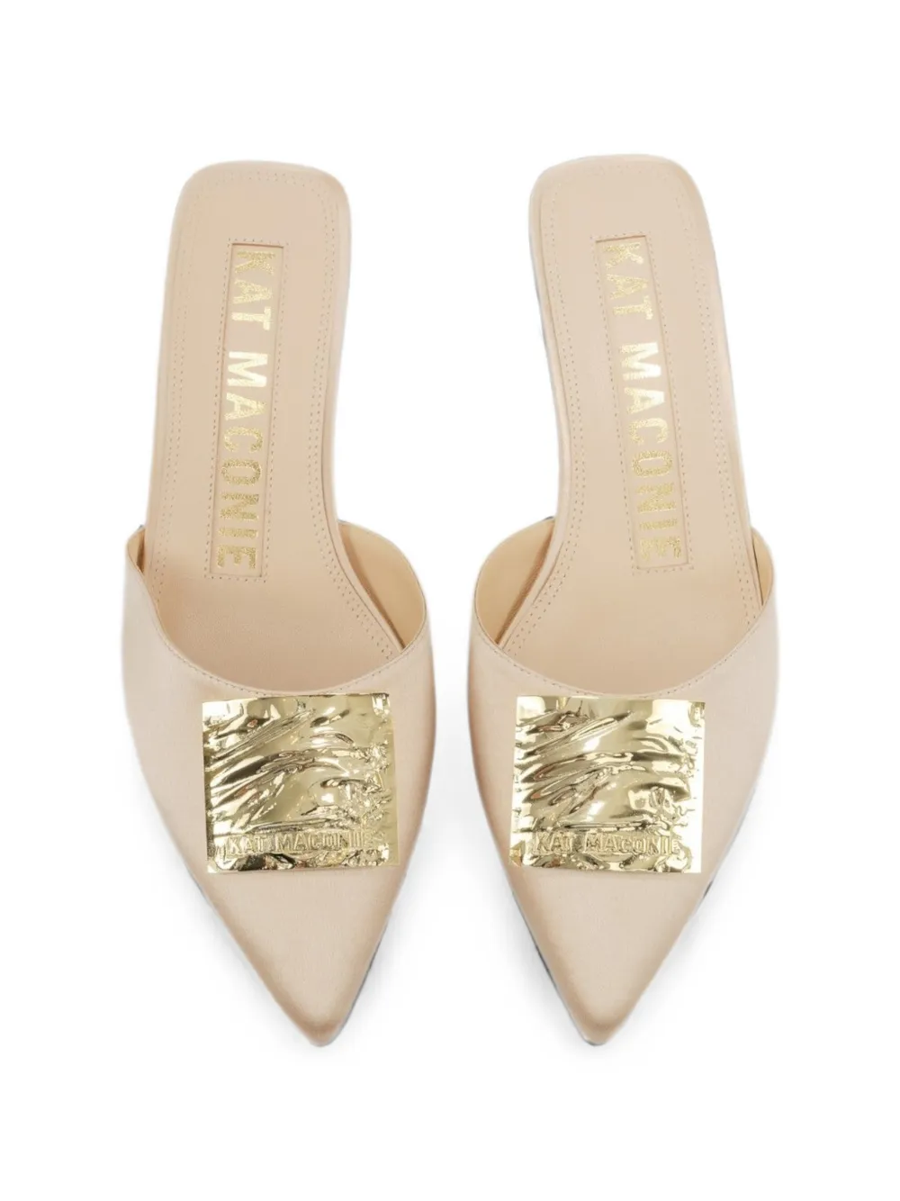 Kat Maconie Muiltjes met logoplakkaat Beige