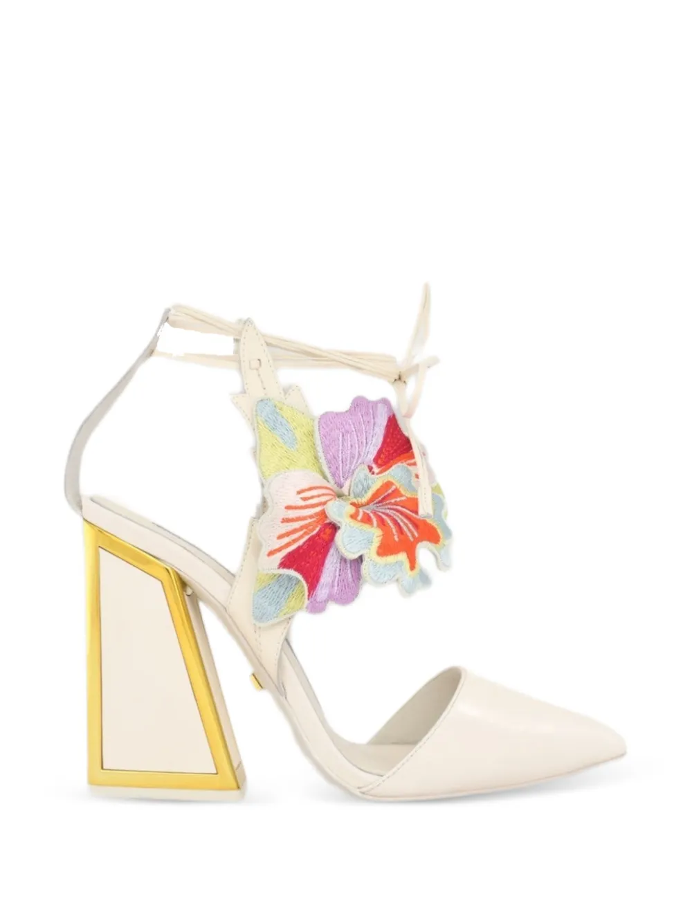 Kat Maconie Muiltjes met geborduurde bloemen Wit