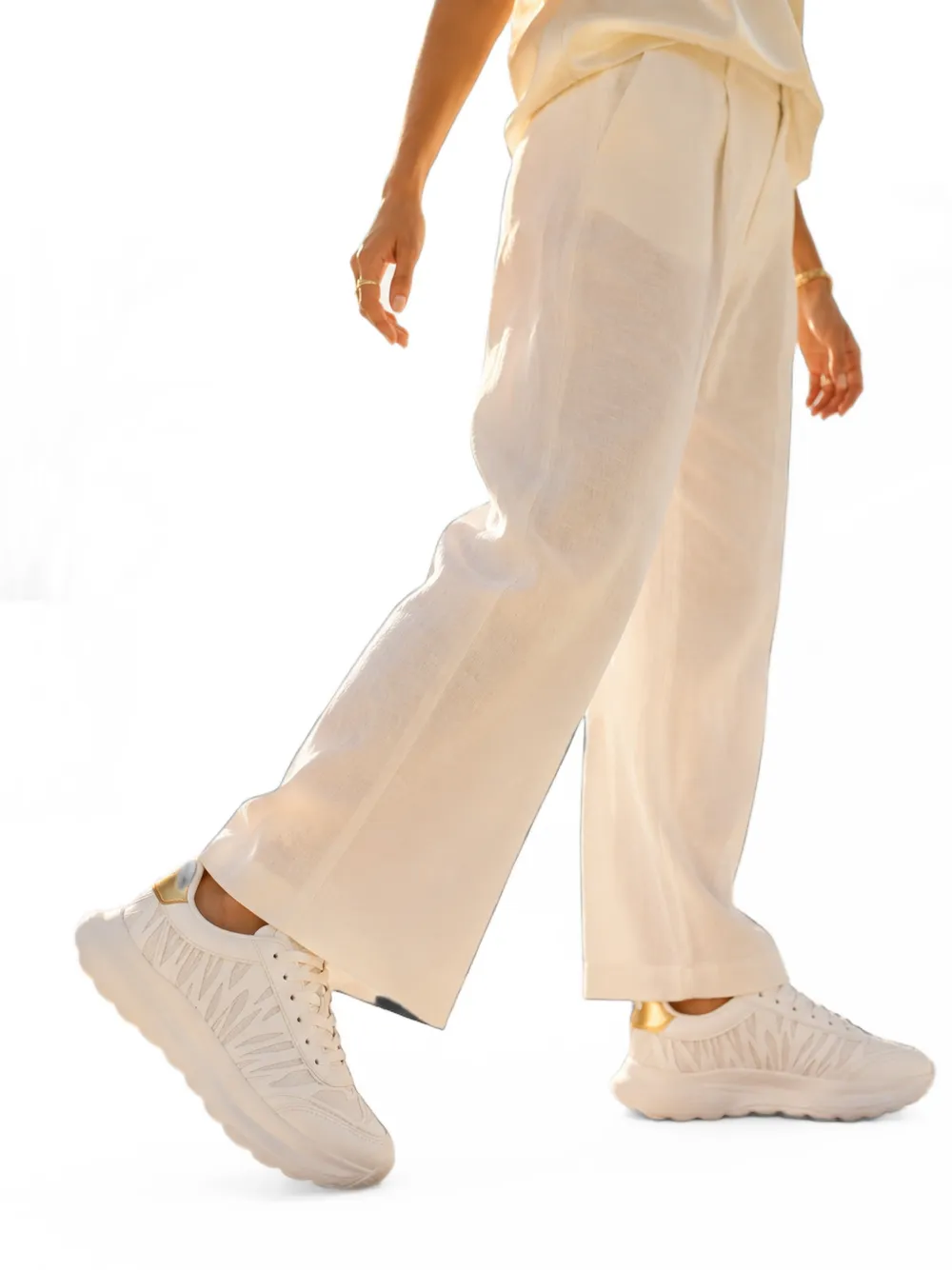Kat Maconie Aria laser-cut chunky-sole sneakers Wit
