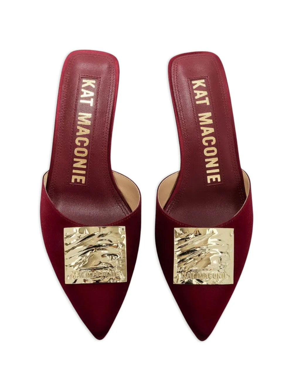 Kat Maconie Muiltjes met logoplakkaat Rood