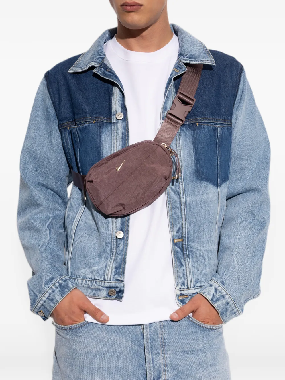 Nike logo-plaque belt bag Bruin