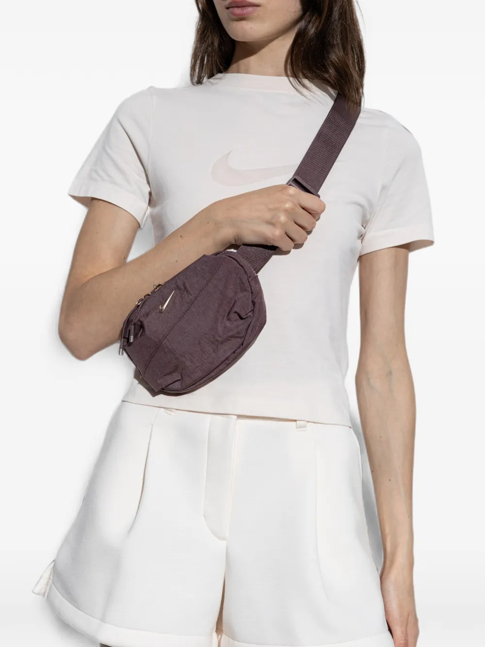Nike logo-plaque belt bag Bruin