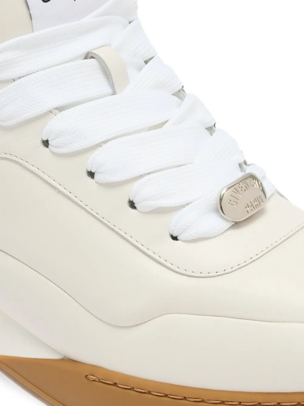Givenchy logo-plaque leather sneakers Beige