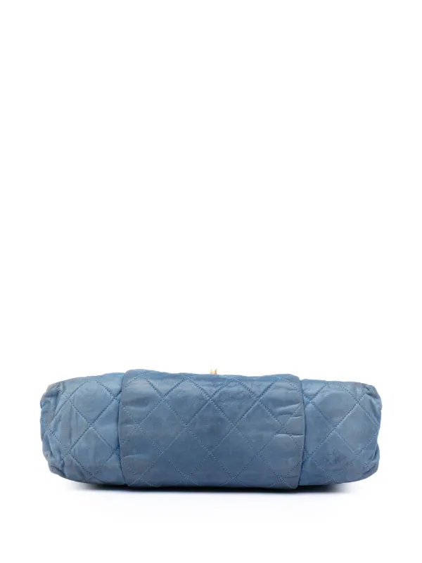 CHANEL Pre-Owned 2011 Medium Quilted Iridescent Calfskin Chic