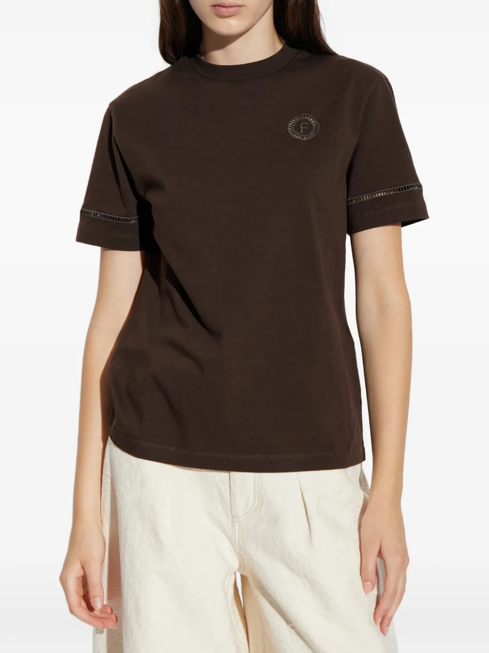 Ferragamo T-shirt met logo-patch en opengebreide afwerking Bruin