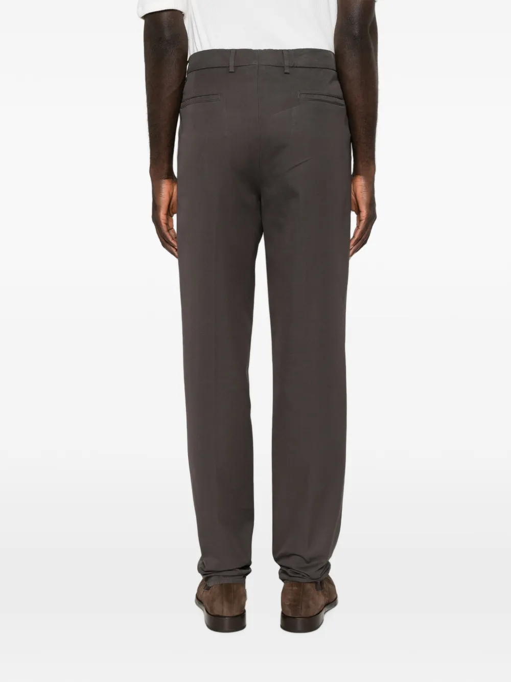 Brunello Cucinelli Broek met toelopende pijpen en geplooide taille Grijs