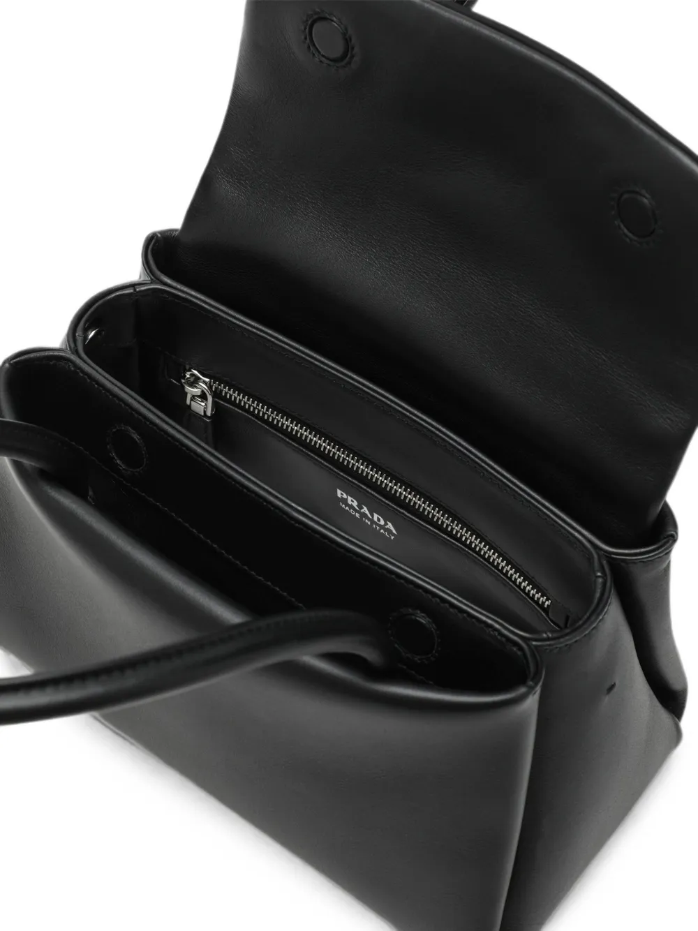 Prada Passage kleine leren tas met Re-Nylon klep Zwart