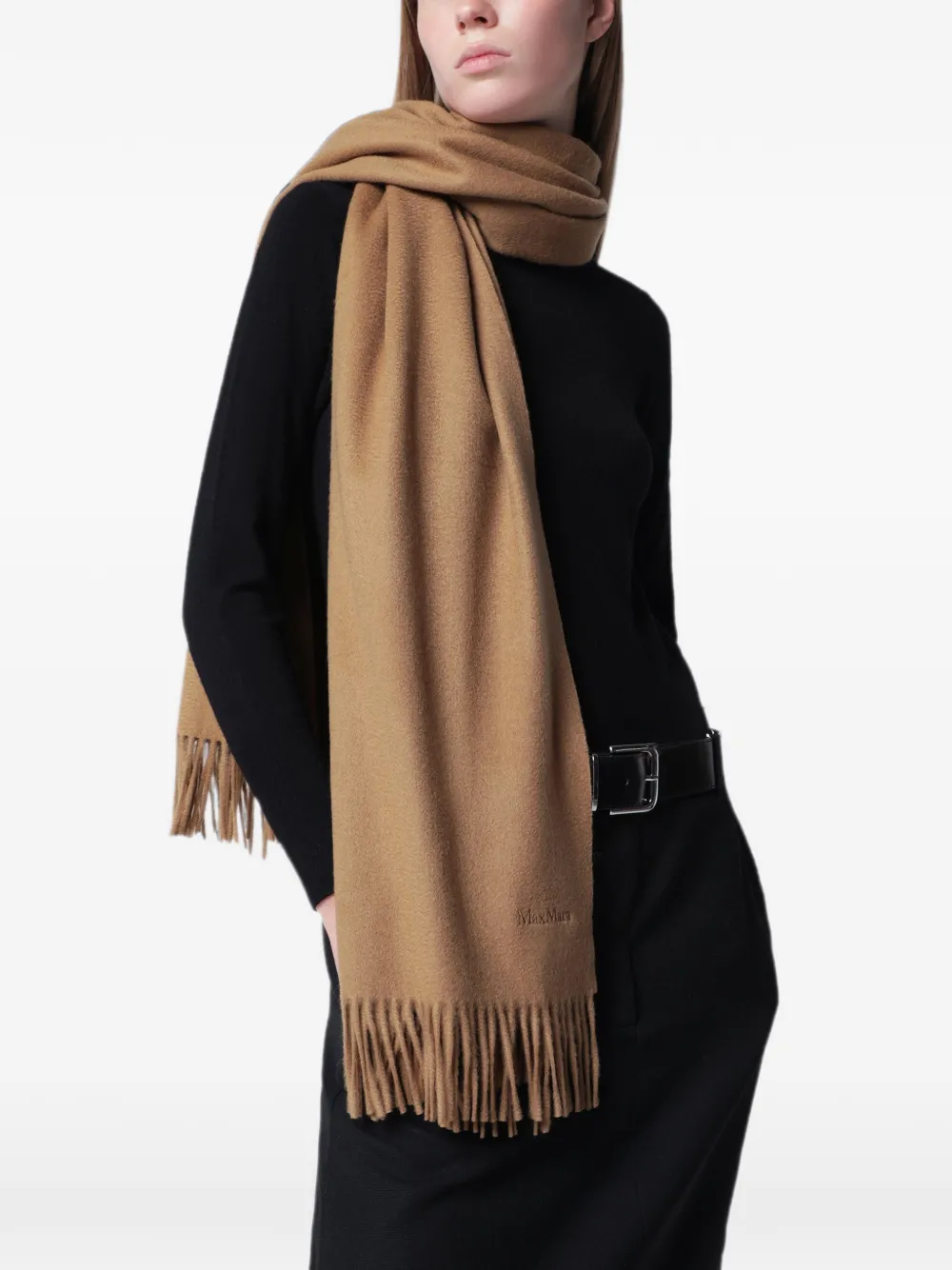 Max Mara Sjaal met geborduurd logo Beige