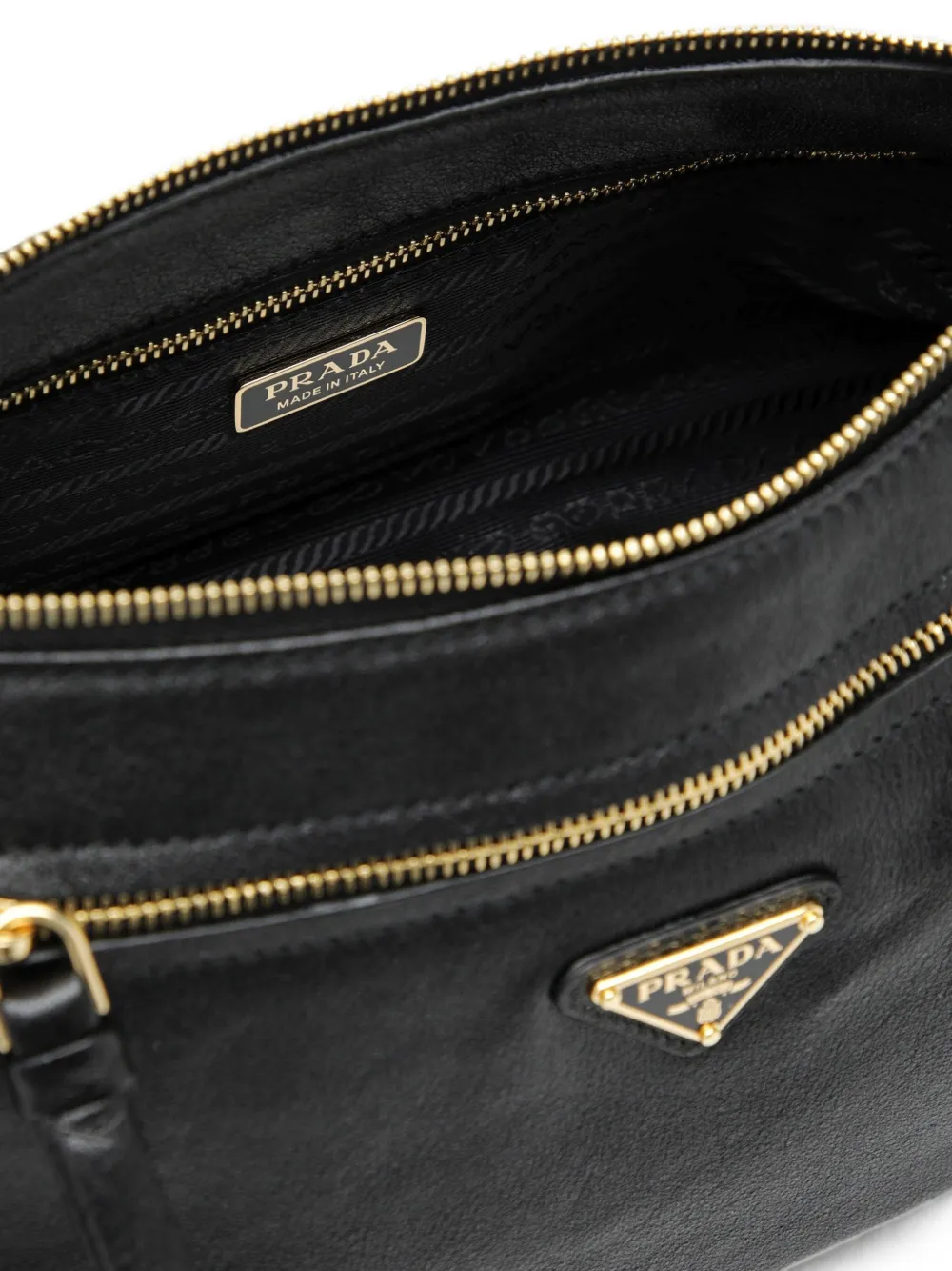 Prada Schoudertas met logoplakkaat en trekkoord Zwart