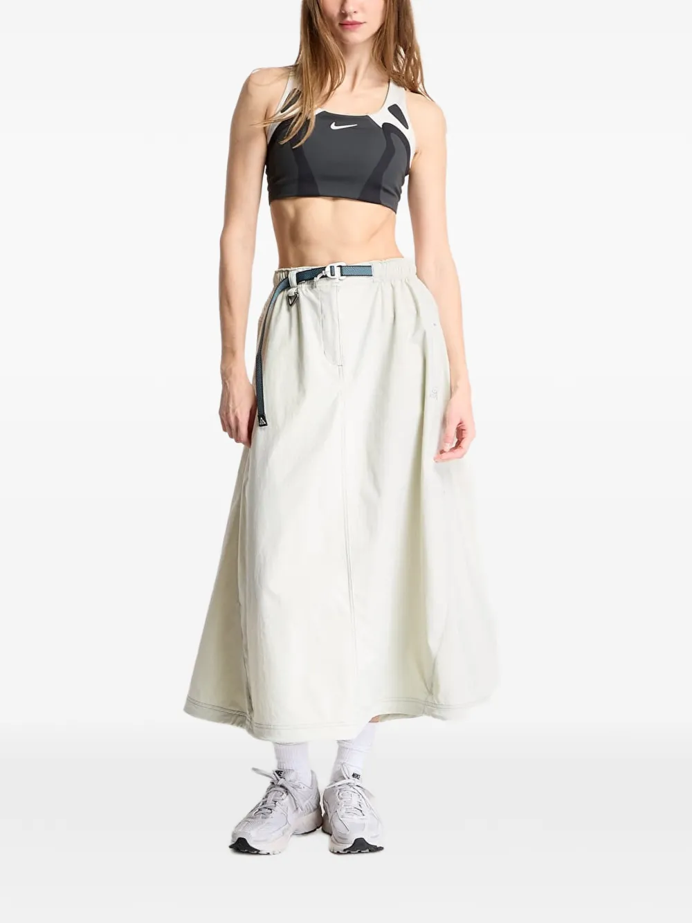 Nike Smith Summit midi-rok met ceintuur Beige