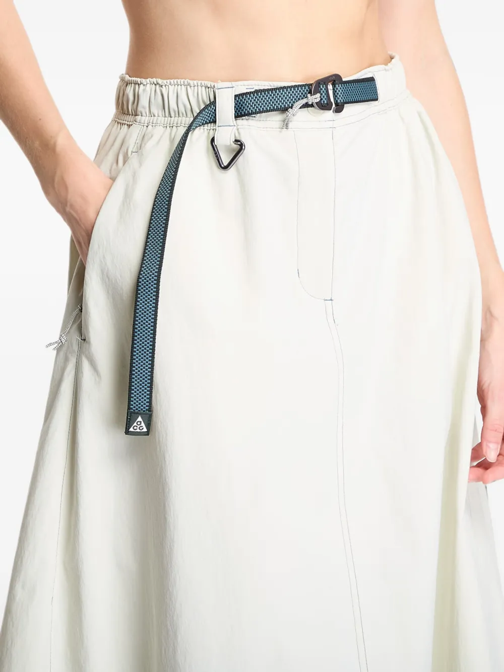 Nike Smith Summit midi-rok met ceintuur Beige