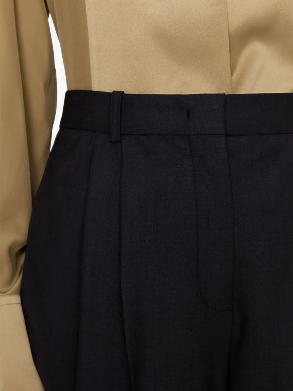 JOSEPH Gabbie geplooide shorts Zwart
