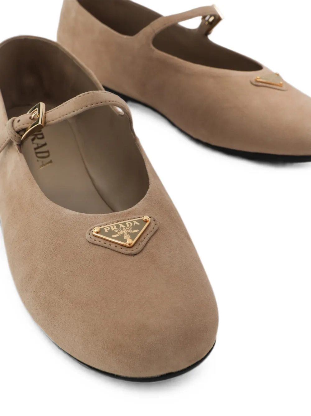 Prada Suède ballerina's met gespbandje Beige