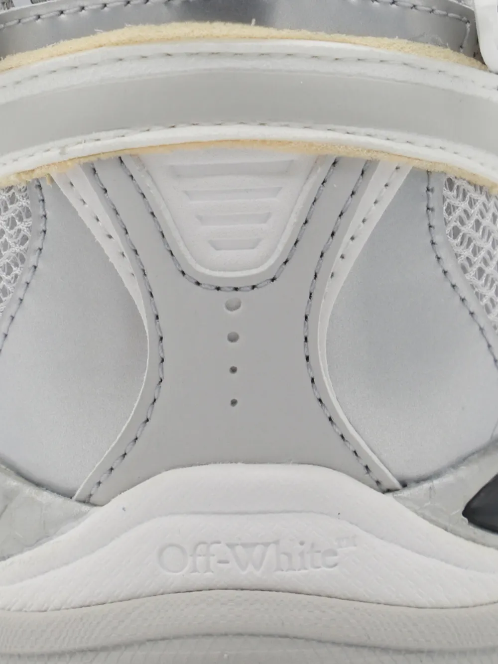 Off-White Be Right Back logo-patch panelled sneakers Grijs