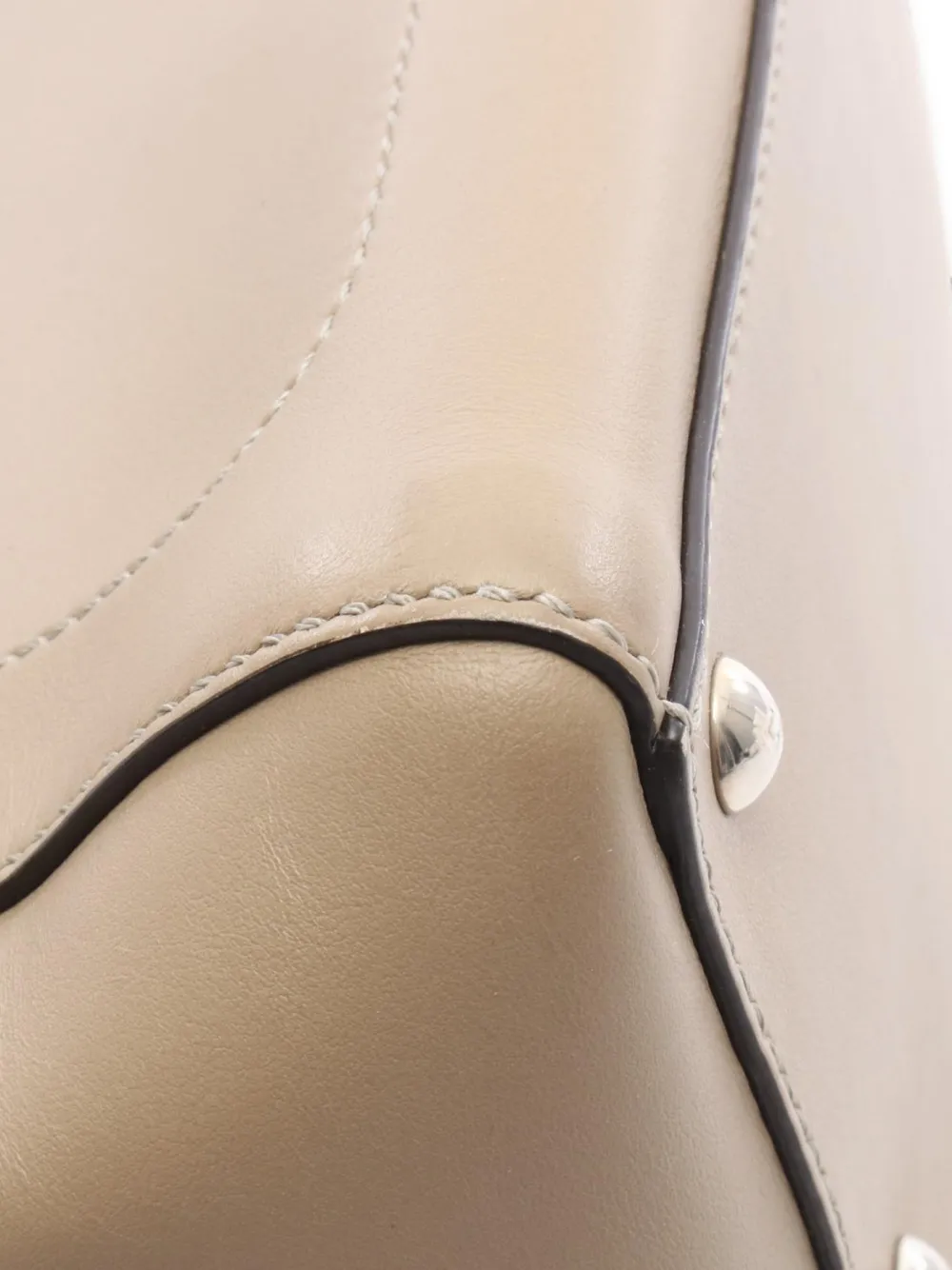 Fendi Pre-owned Dotcom Leather Tote Bag in Neutrals, view 5