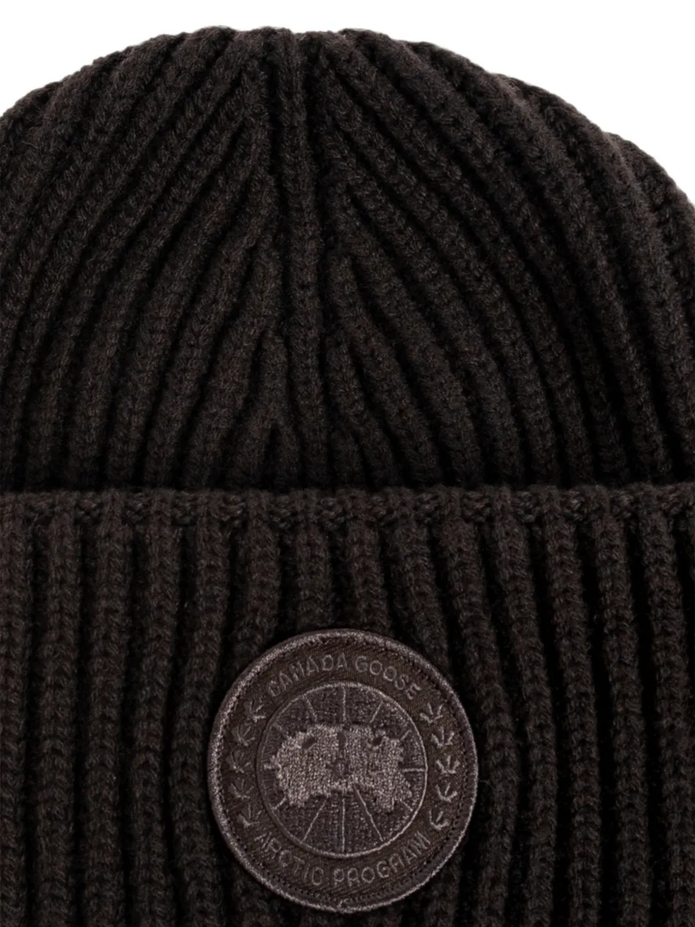 Canada Goose Ribgebreide muts met logopatch Bruin