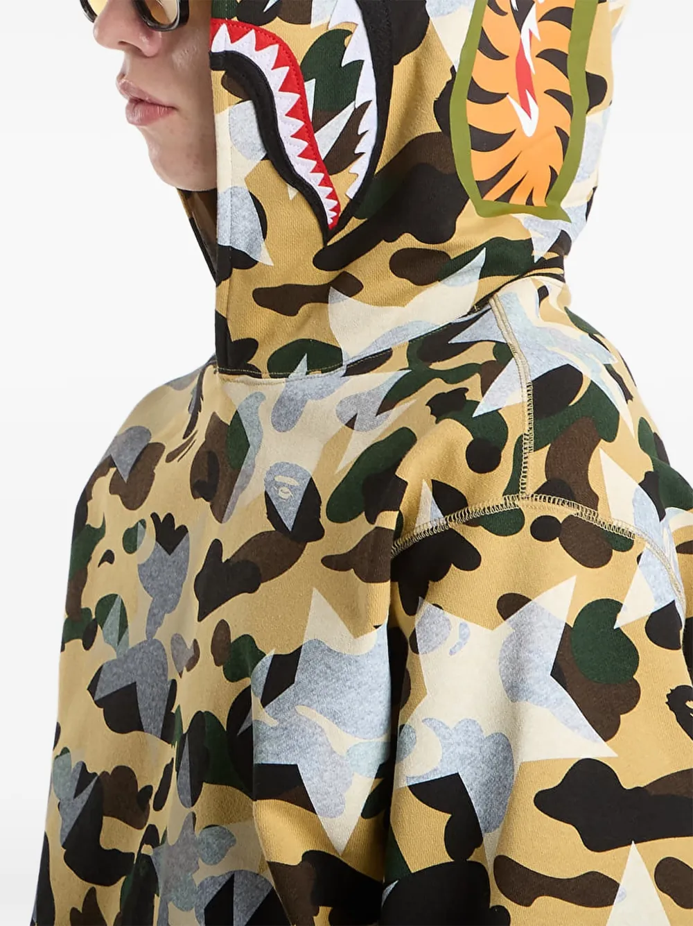 A BATHING APE Sta Camo Shark hoodie Geel