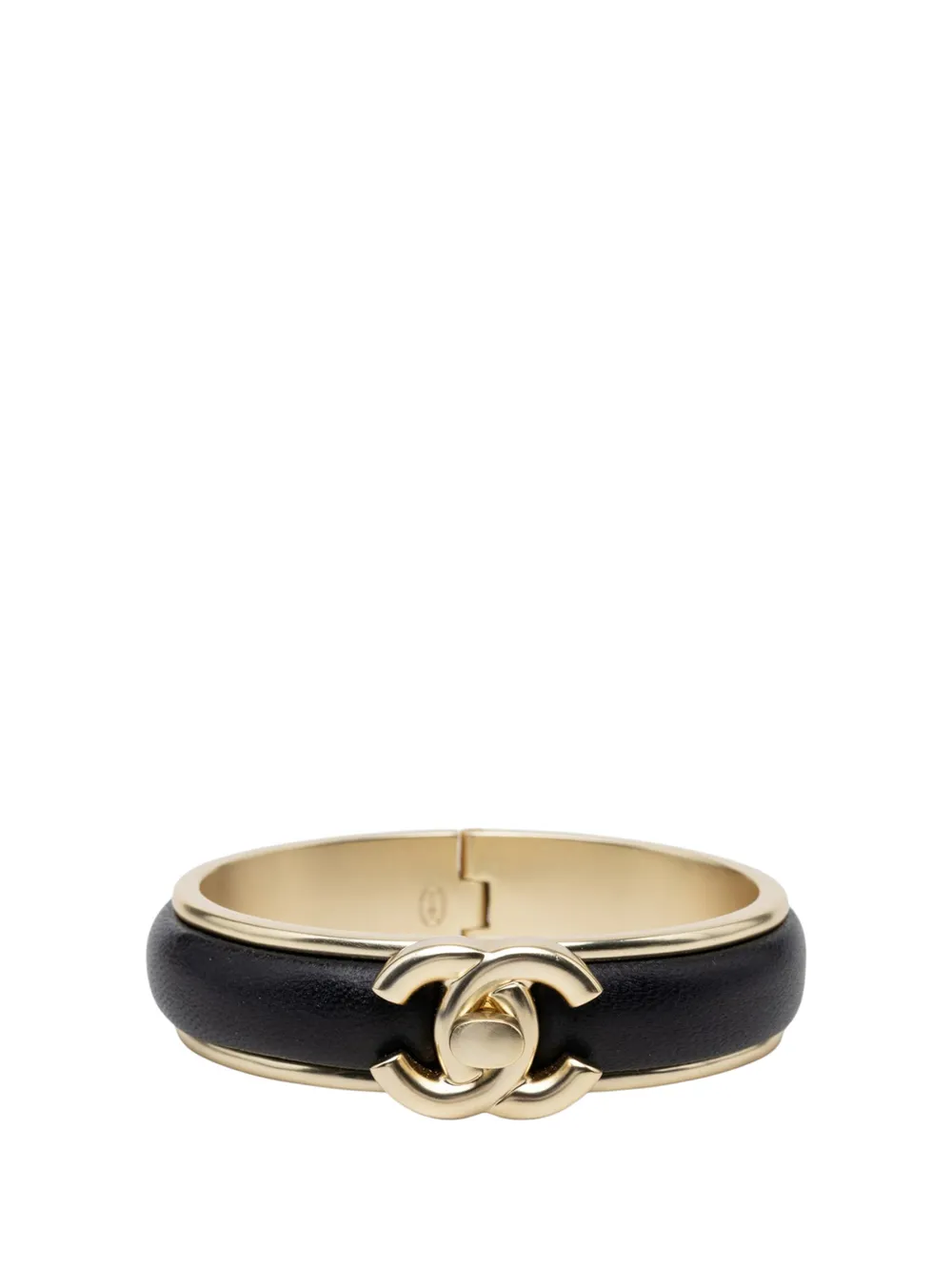 CHANEL Pre-Owned 2021 CC Lambskin and Gold Plated Turnlock Bangle costume bracelet - Nero