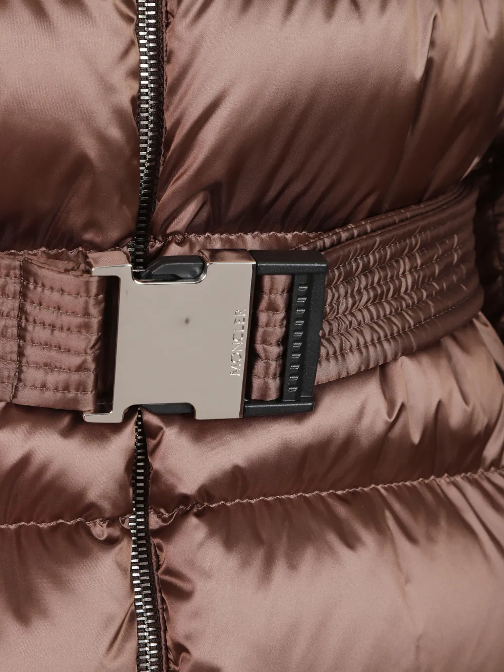 Moncler Jas met afwerking van bont Bruin