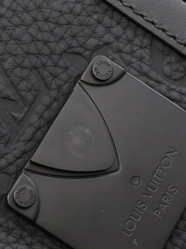 Louis Vuitton Pre-Owned 2021-2026 トリヨン ヴェルティカル トランク 