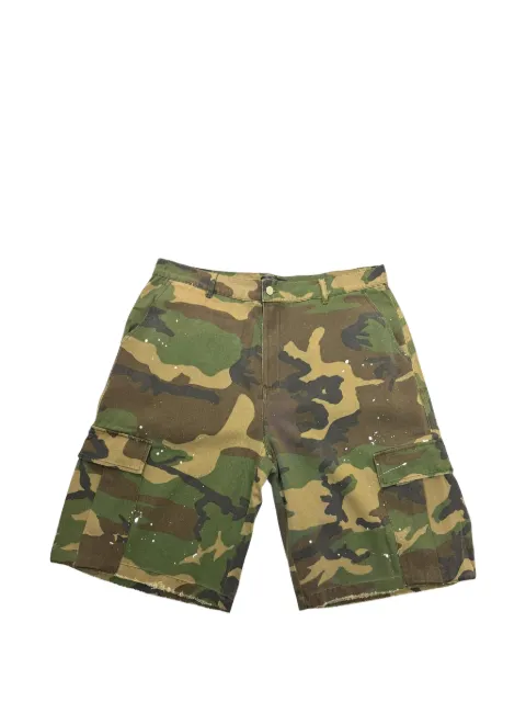 Happy Memories Don't Die camouflage-pattern paint-splattered cargo shorts