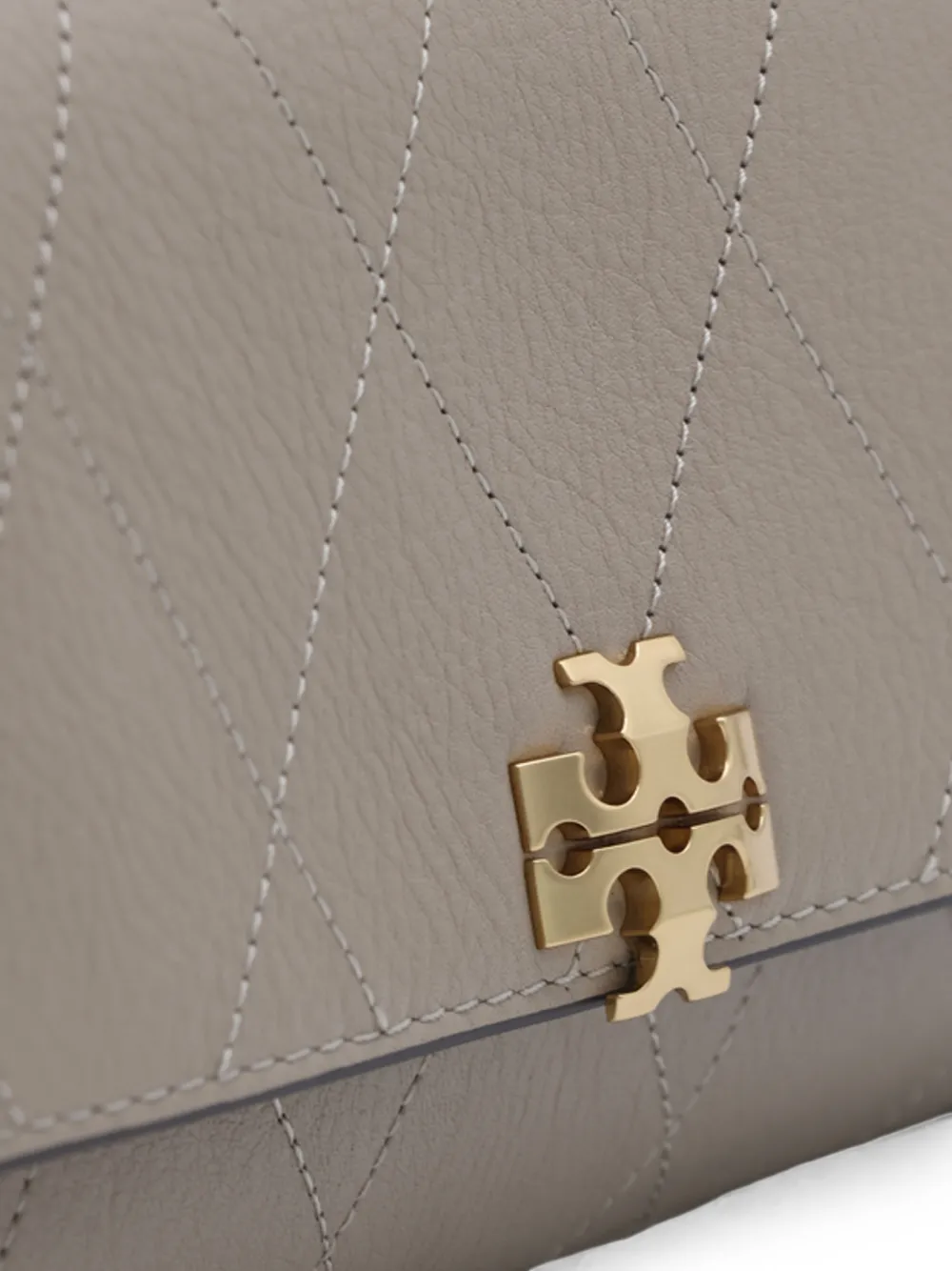 Tory Burch Charlie gewatteerde crossbodytas met ketting Beige