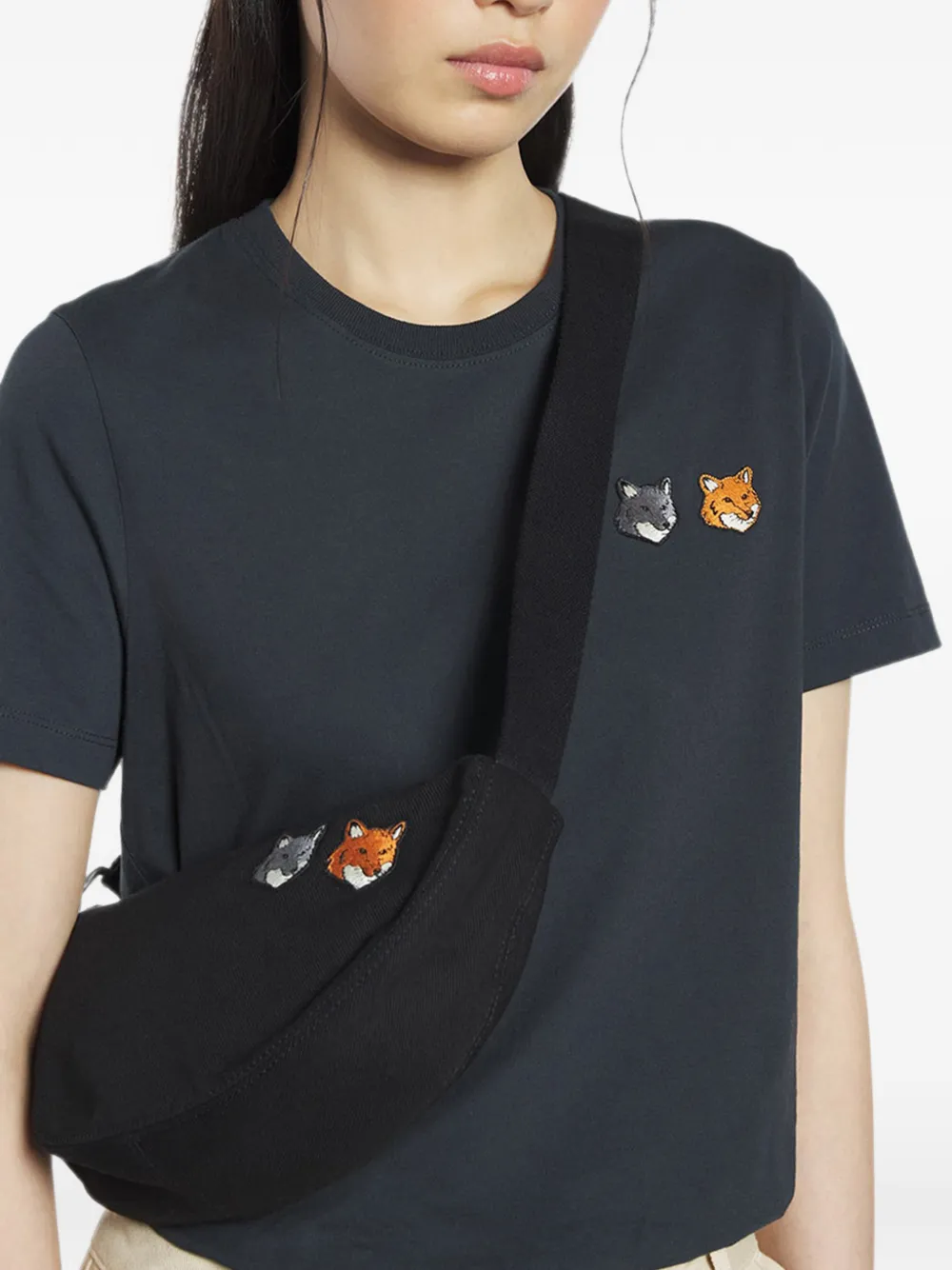 Maison Kitsuné Messengertas met dierenpatch Zwart