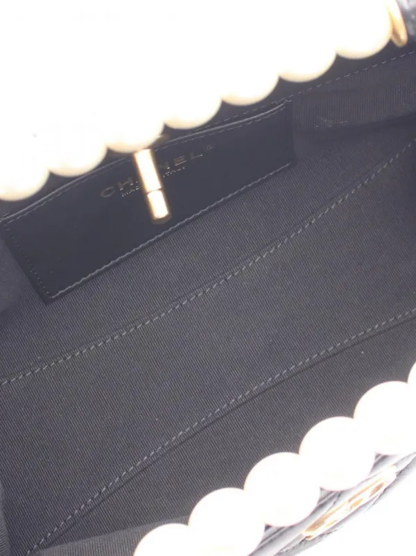 CHANEL Pre-Owned 2021-2026 Small Lambskin Pearl Handle Tote