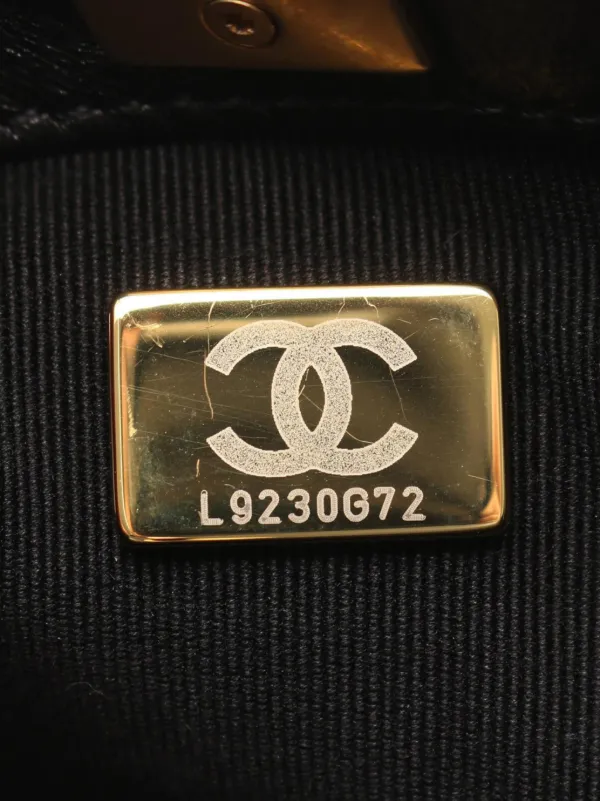 CHANEL Pre-Owned 2021-2026 Small Lambskin Pearl Handle Tote