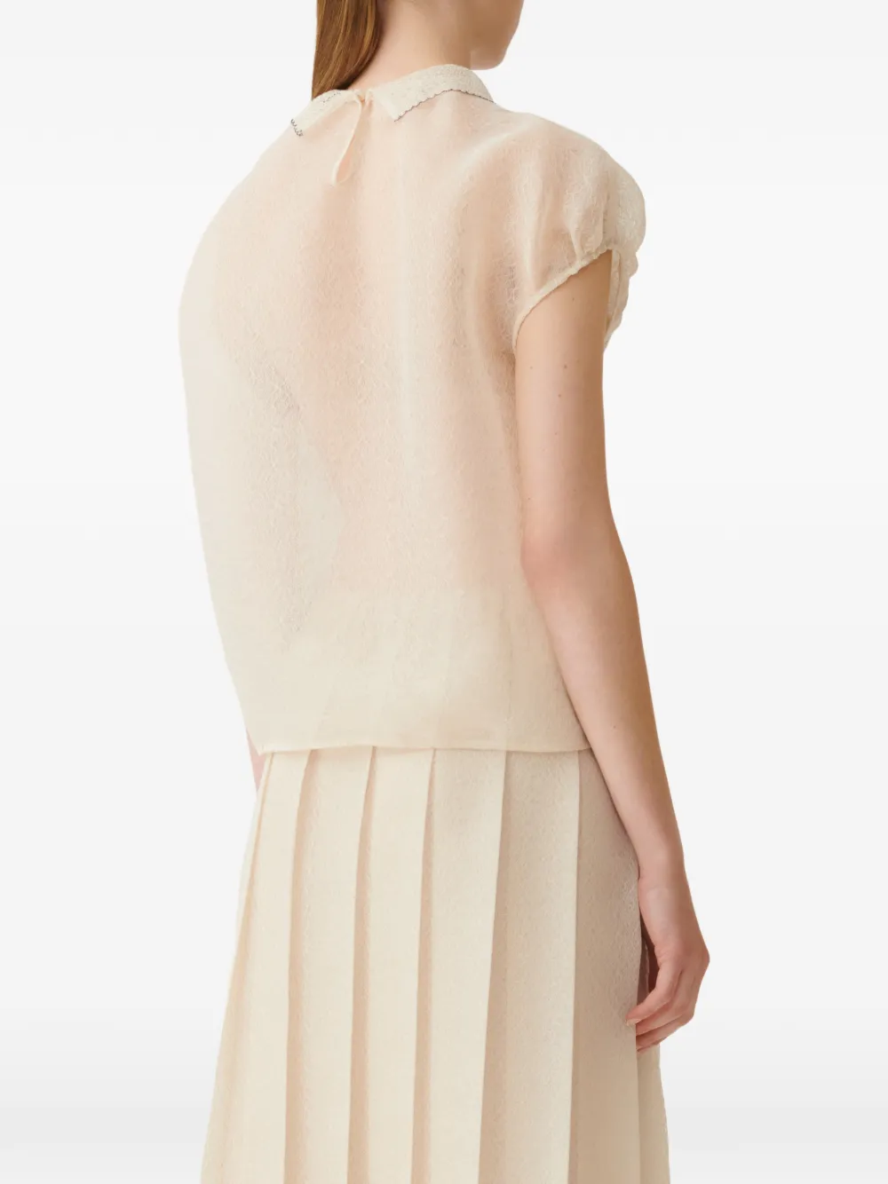 Fabiana Filippi Top met kanten kraag en contrasterende afwerking Beige