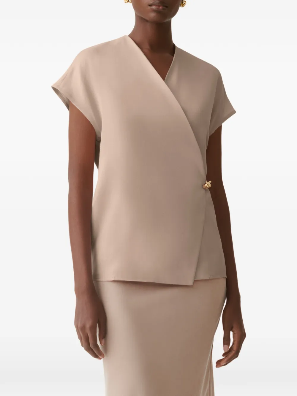 Fabiana Filippi Top met wikkel-design en ceintuur Beige