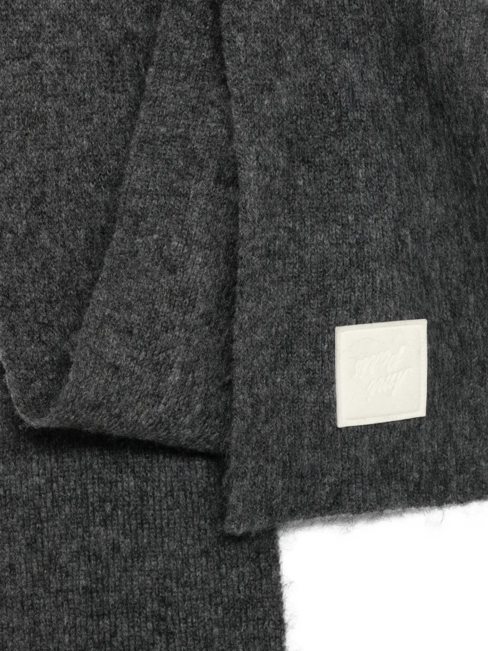 AMI Paris Sjaal met logopatch Grijs