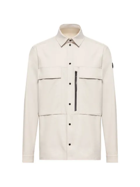 Moncler camisa con parche del logo