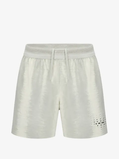 On  Terra running shorts