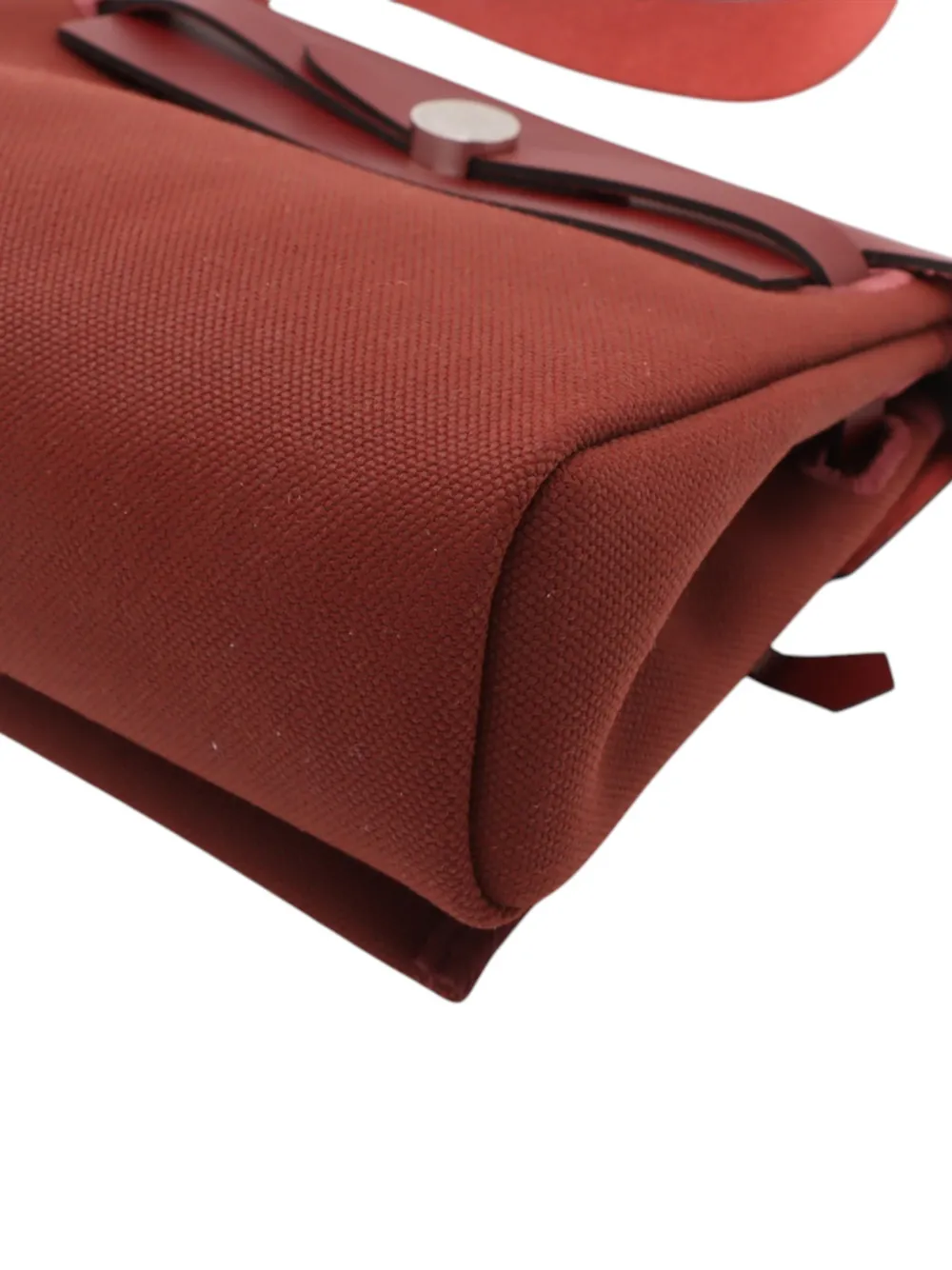 Hermès Pre-owned 2025 Military Toile and Vache Hunter Herbag Zip 20 Crossbody Bag in Red, view 4