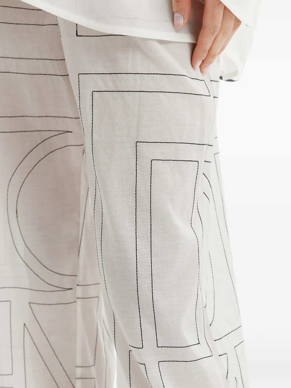 TOTEME Broek met geborduurd logo Wit