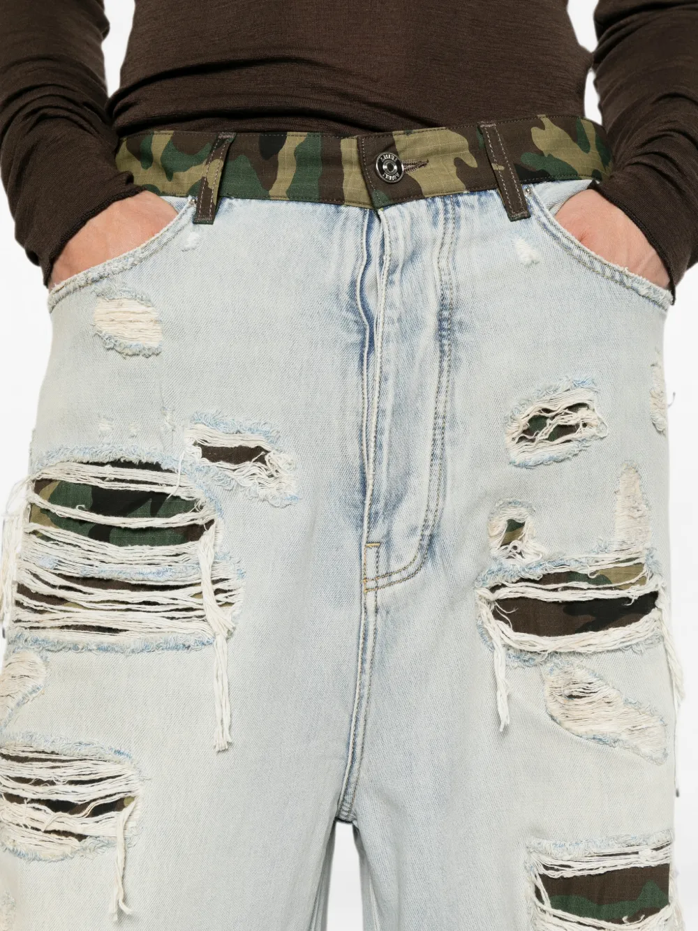 AMIRI Jeans met camouflageprint en gerafeld detail Blauw