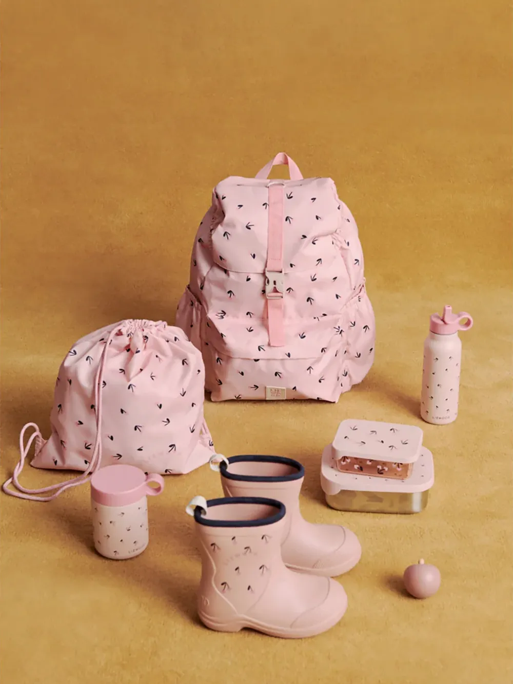 Liewood Johnny rugzak met gespsluiting en kersenprint Roze