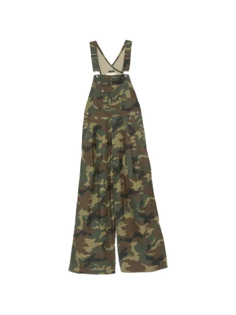 R13 camouflage-print dungarees
