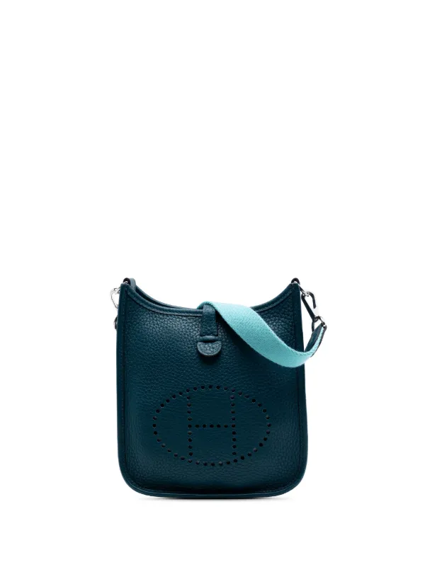 Hermès Pre-owned 2015 Clemence Evelyne 16 Amazone Crossbody Bag in Blue