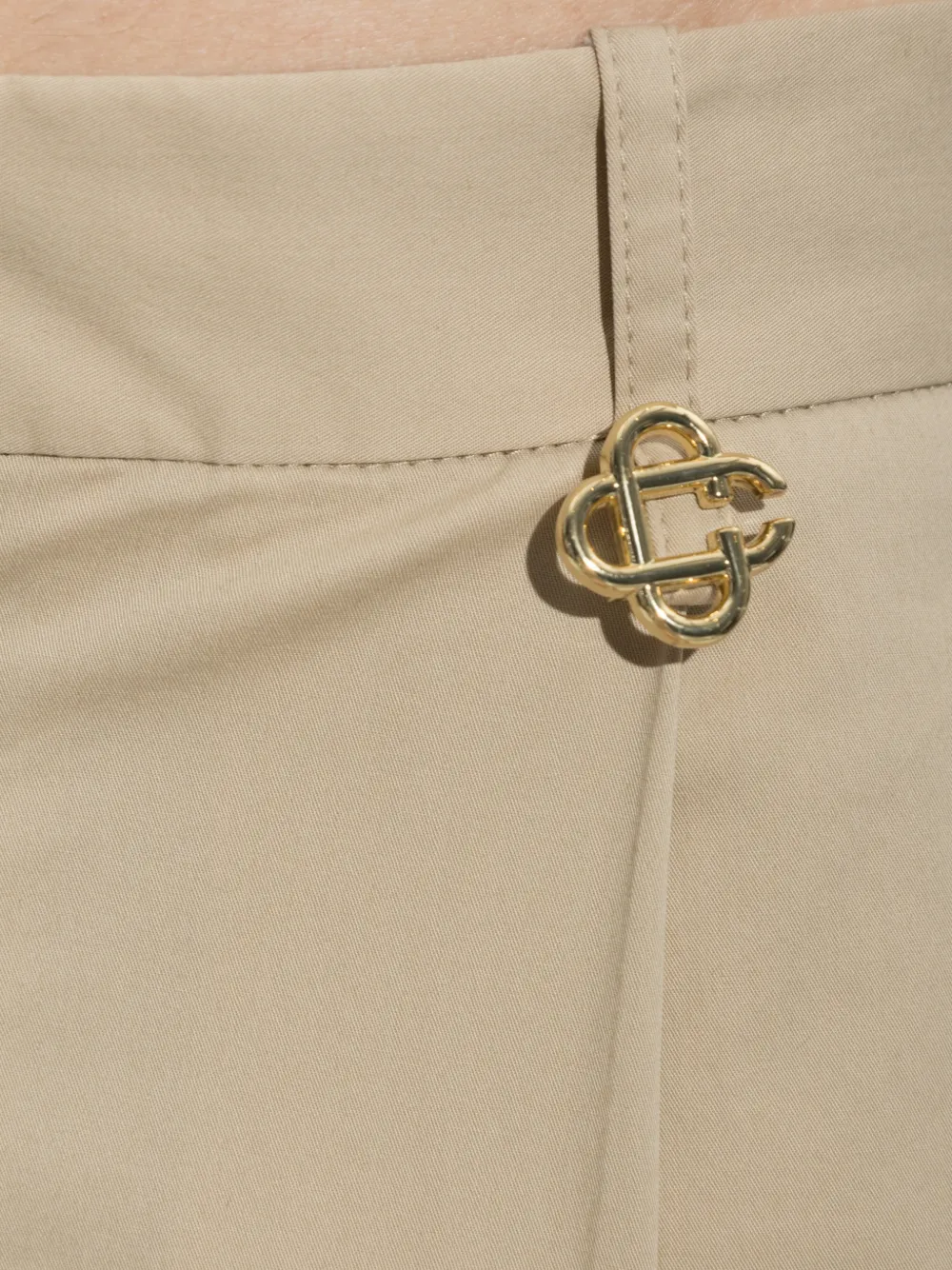 Casablanca Plooibroek met wijde pijpen en logoplakkaat Beige
