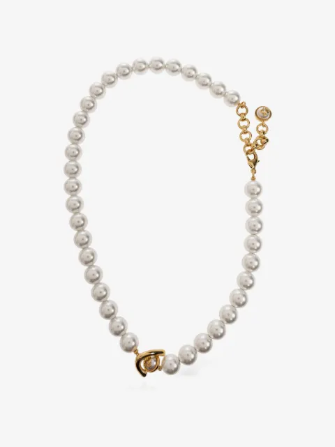 Casablanca logo-pendant pearl necklace