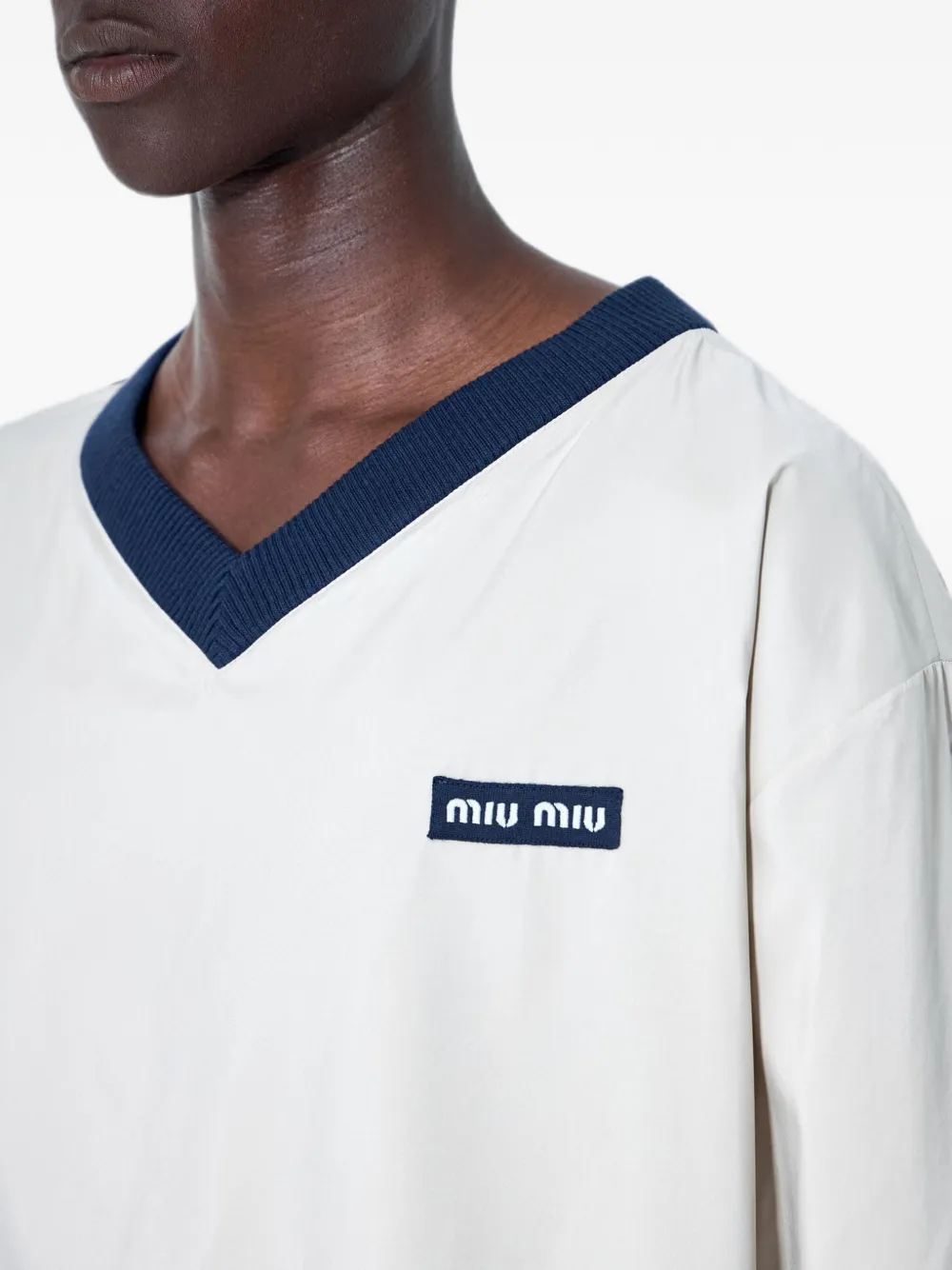 Miu Trui met logopatch Beige