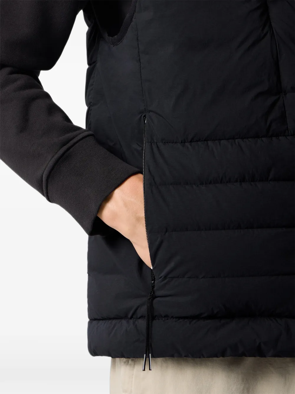 Stone Island G100011 naadloze nylon bodywarmer Zwart