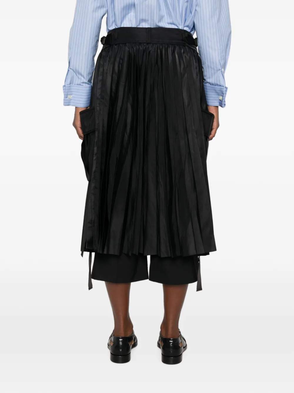 sacai Cropped broek met geplooide laag Zwart