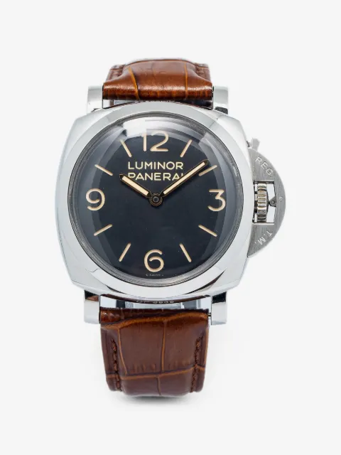 Panerai montre Luminor 47 mm à boîtier rond carré