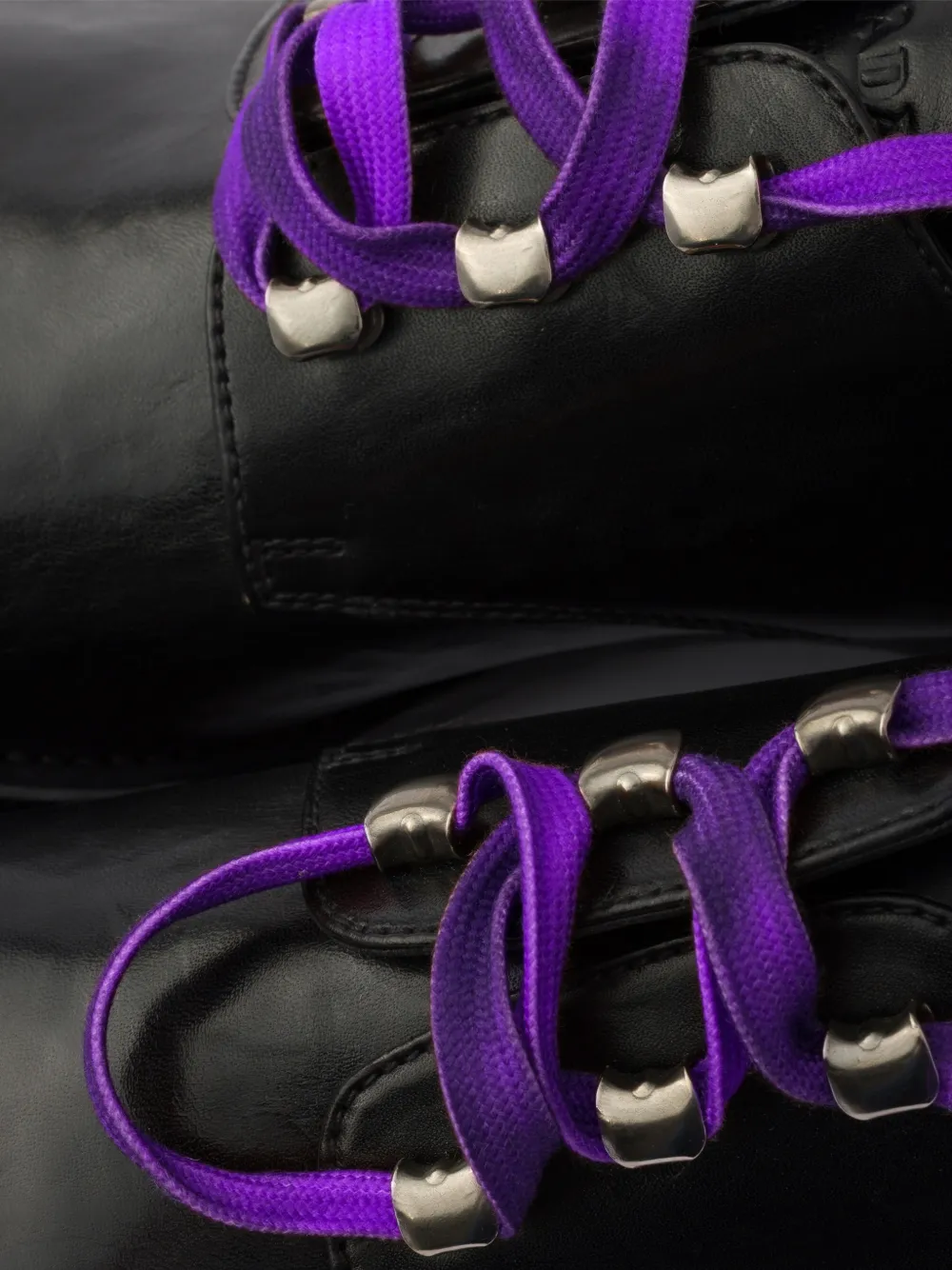 Prada Antieke leren veterschoenen Zwart