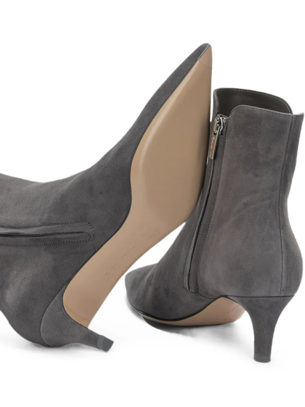 Gianvito Rossi pointed-toe suede boots Grijs