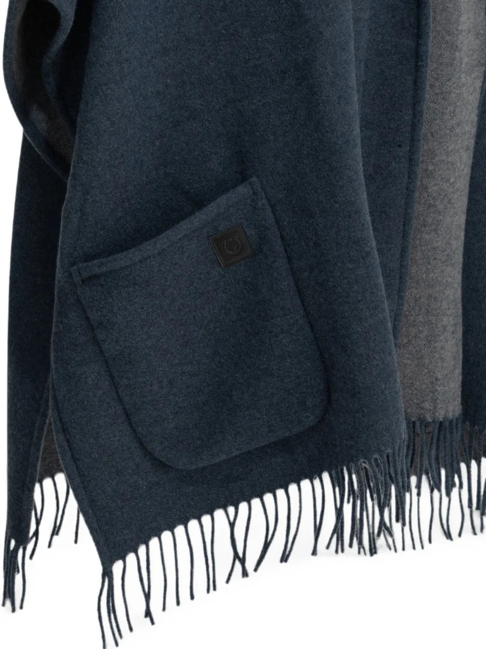 Ferragamo Cape met franje bij de zoom Blauw