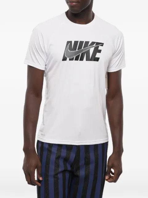 Nike playera con mangas raglán y logo estampado
